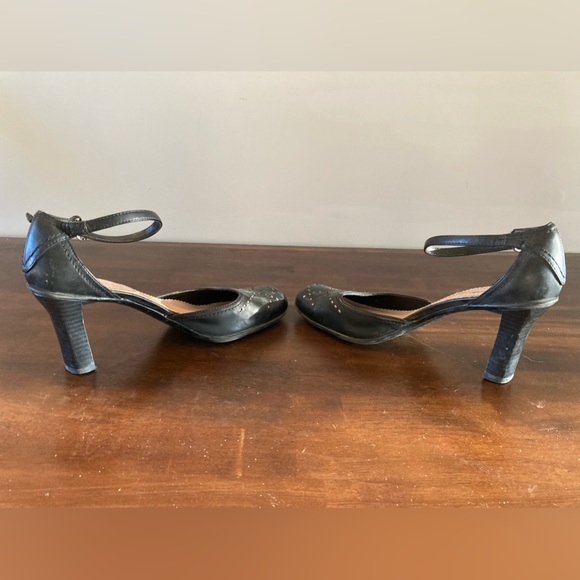 8 1/2 Highlight High Heels - Picture 6 of 6